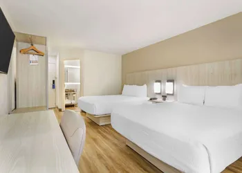 Best Western Plus Sugar Land/Stafford hotel thumbnail 6