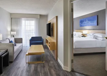 Delta Hotels by Marriott Norfolk Airport hotel thumbnail 4