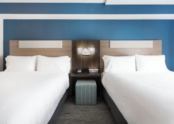 Holiday Inn Express & Suites Williamsburg by IHG hotel thumbnail 6