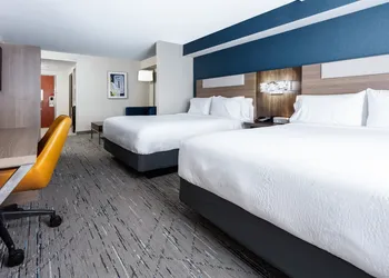 Holiday Inn Express & Suites Williamsburg by IHG hotel thumbnail 8