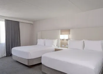 Crowne Plaza Indianapolis-Airport by IHG hotel thumbnail 3