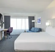 Crowne Plaza Indianapolis-Airport by IHG hotel detail image 4
