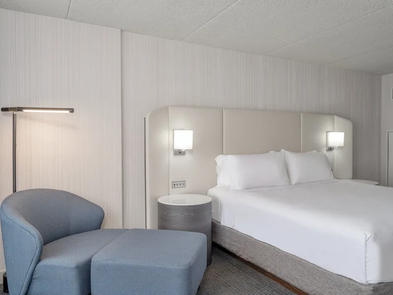 Crowne Plaza Indianapolis-Airport by IHG hotel detail image 6