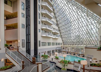 Crowne Plaza St. Louis Airport by IHG hotel thumbnail 2