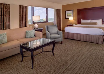 Crowne Plaza St. Louis Airport by IHG hotel thumbnail 5
