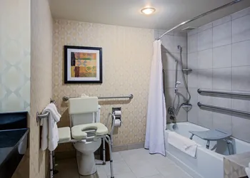 Crowne Plaza St. Louis Airport by IHG hotel thumbnail 8