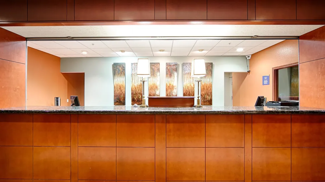 Best Western Plus Sandusky Hotel & Suites hotel detail image 2