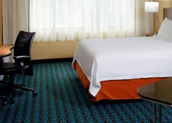 Fairfield Inn & Suites by Marriott Parsippany hotel thumbnail 4
