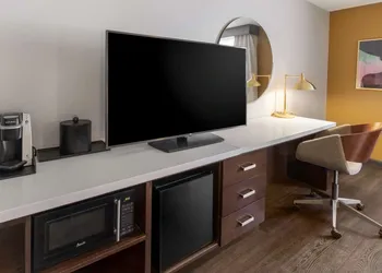 Hilton Garden Inn Los Angeles/Hollywood hotel thumbnail 6