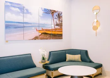 Waikiki Malia hotel thumbnail 5