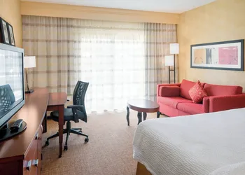 Courtyard by Marriott Chicago Naperville hotel thumbnail 7