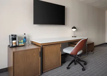 Courtyard by Marriott Hartford Cromwell hotel thumbnail 7