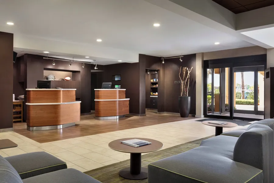 Courtyard by Marriott Fort Myers Cape Coral hotel detail image 2