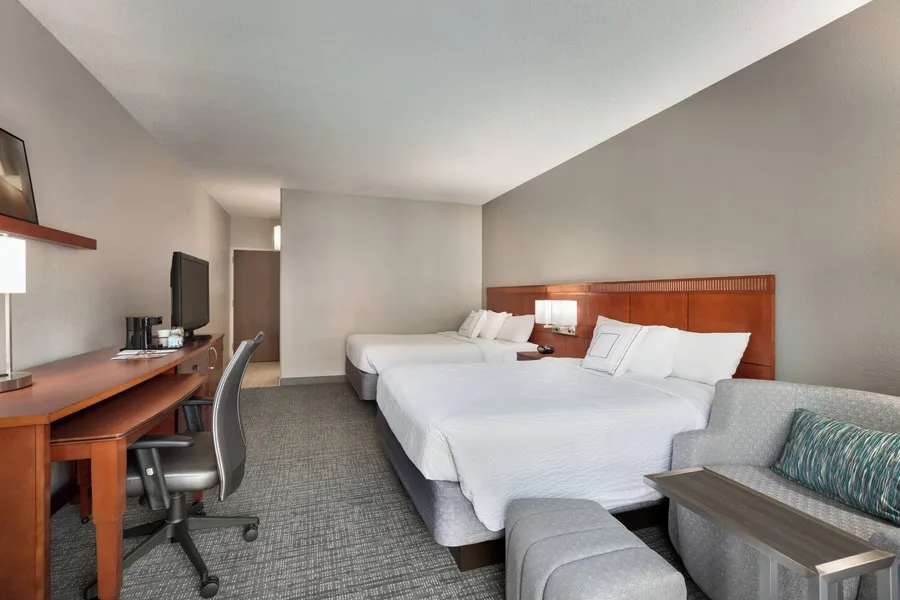 Courtyard by Marriott Fort Myers Cape Coral hotel detail image 6