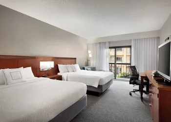 Courtyard by Marriott Fort Myers Cape Coral hotel thumbnail 7