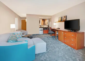 Courtyard by Marriott Savannah Midtown hotel thumbnail 6