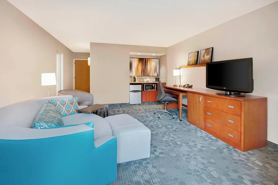 Courtyard by Marriott Savannah Midtown hotel detail image 6