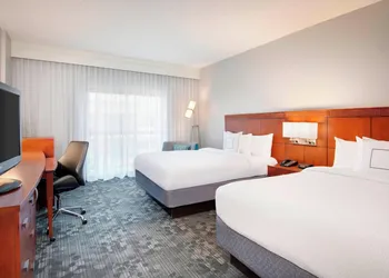 Courtyard by Marriott Savannah Midtown hotel thumbnail 8