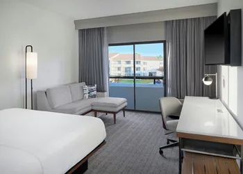 Courtyard by Marriott Huntsville University Drive hotel thumbnail 6