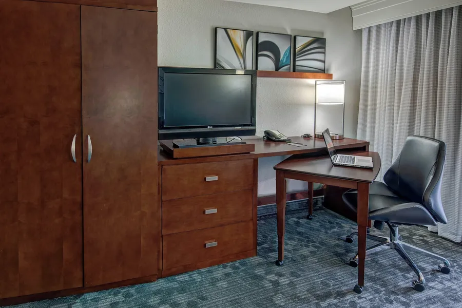 Courtyard by Marriott Troy hotel detail image 6