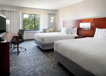 Courtyard by Marriott Macon hotel thumbnail 8