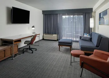 Courtyard by Marriott Decatur hotel thumbnail 8