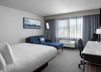 Courtyard by Marriott Los Angeles Burbank Airport hotel thumbnail 7