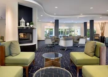 Courtyard by Marriott Edison Woodbridge hotel thumbnail 5