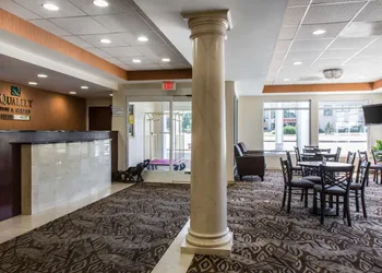 Quality Inn & Suites Danbury near University hotel thumbnail 3