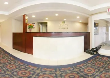 Quality Inn & Suites Danbury near University hotel thumbnail 6