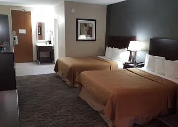 Quality Inn & Suites Danbury near University hotel thumbnail 7