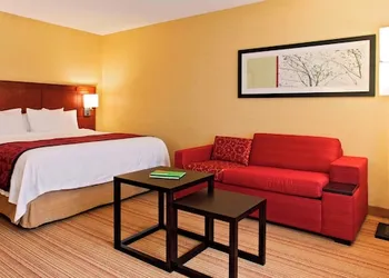 Courtyard by Marriott Newburgh Stewart Airport hotel thumbnail 8