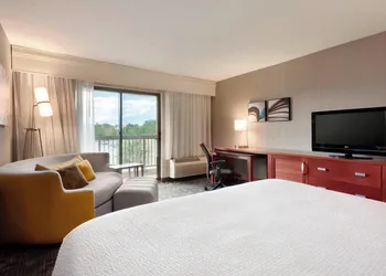 Courtyard by Marriott Akron Fairlawn hotel thumbnail 7