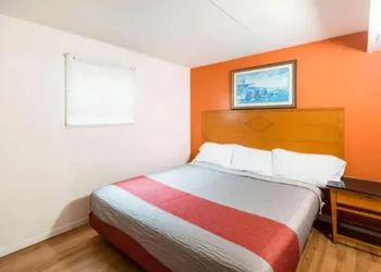 Flamingo Motel hotel thumbnail 7