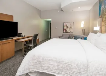 Courtyard By Marriott Bentonville hotel thumbnail 8