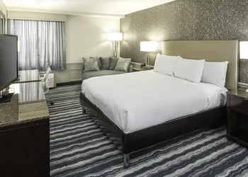 DoubleTree by Hilton Hotel Wilmington hotel thumbnail 5