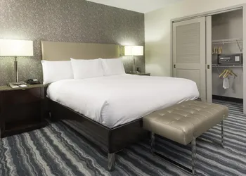 DoubleTree by Hilton Hotel Wilmington hotel thumbnail 7