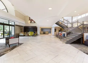 DoubleTree Suites by Hilton Nashville Airport hotel thumbnail 2