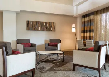 DoubleTree Suites by Hilton Nashville Airport hotel thumbnail 4
