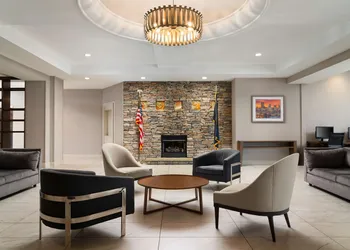 DoubleTree by Hilton Pittsburgh Airport hotel thumbnail 2