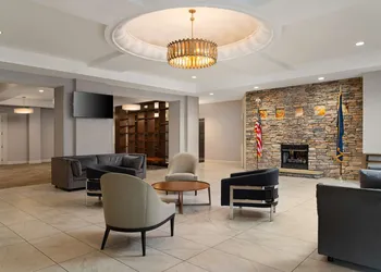 DoubleTree by Hilton Pittsburgh Airport hotel thumbnail 3
