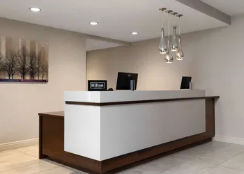 DoubleTree by Hilton Pittsburgh Airport hotel thumbnail 4