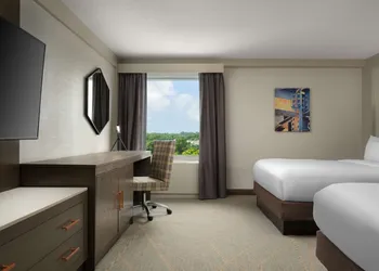DoubleTree by Hilton Pittsburgh Airport hotel thumbnail 7