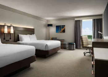 DoubleTree by Hilton Pittsburgh Airport hotel thumbnail 8