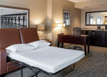 The Capital Suites Hotel hotel thumbnail 5