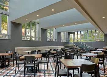 Embassy Suites by Hilton Washington D.C. – Convention Center hotel thumbnail 2