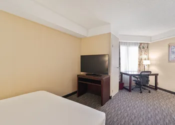Harmony Suites hotel thumbnail 5