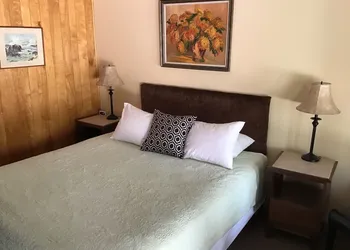 Andruss Motel hotel thumbnail 4