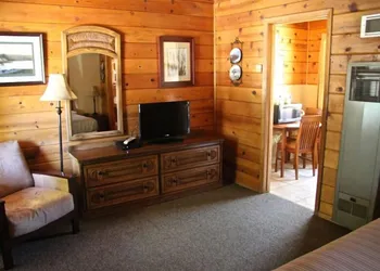 Andruss Motel hotel thumbnail 8