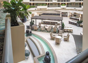 Embassy Suites by Hilton Seattle Tacoma International Airport hotel thumbnail 5